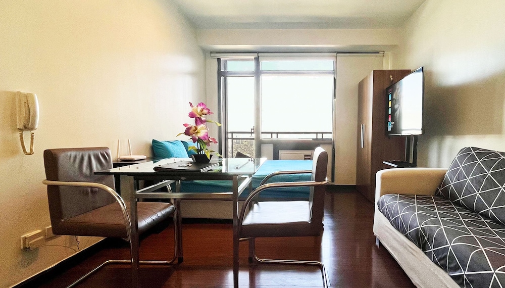 Deluxe Studio, Balcony, City View