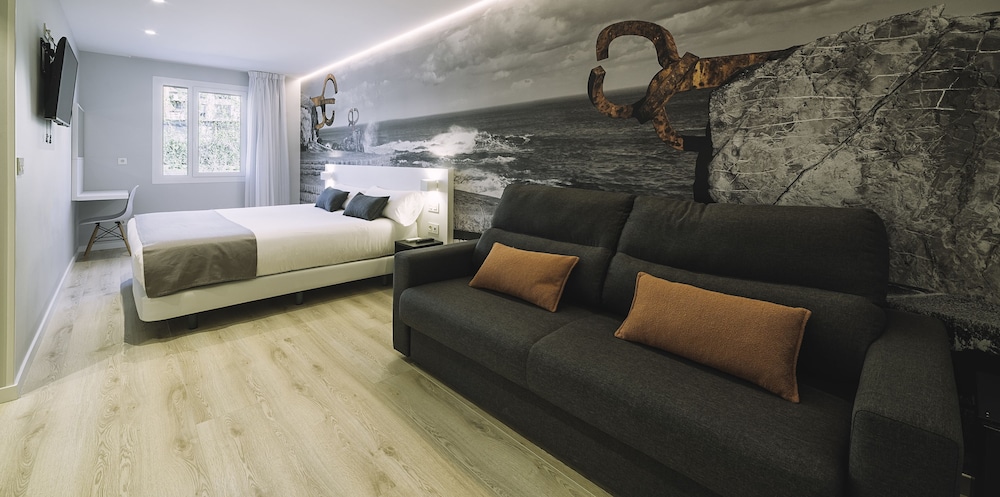 Deluxe Room, City View