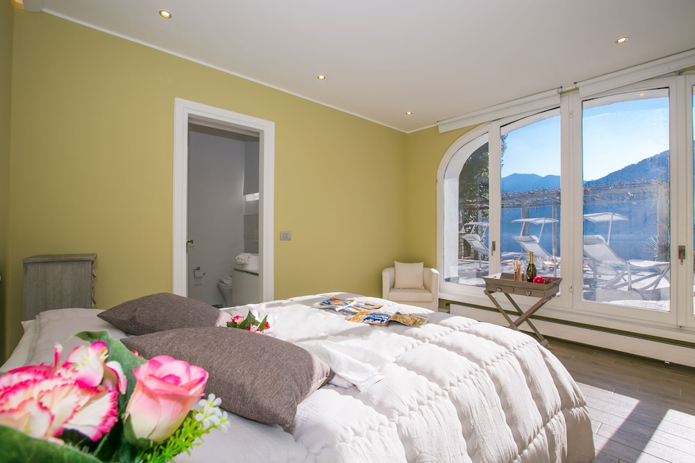 Family Villa, Multiple Bedrooms, Lakeside (Villa Lugano Lakefront)