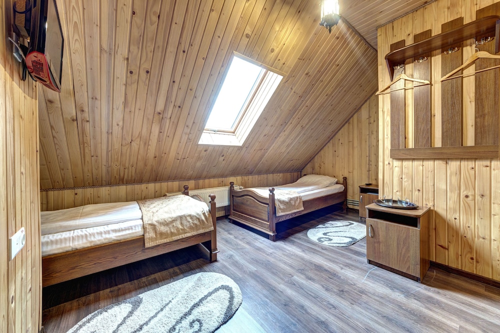 Economy Room, 2 Twin Beds