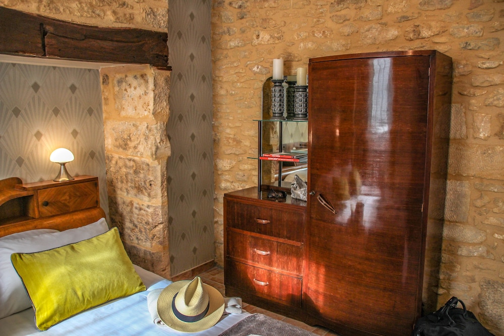 Superior Double Room, 1 Queen Bed (Les Milandes) photo 3