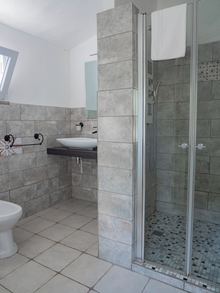 Deluxe Triple Room photo 2
