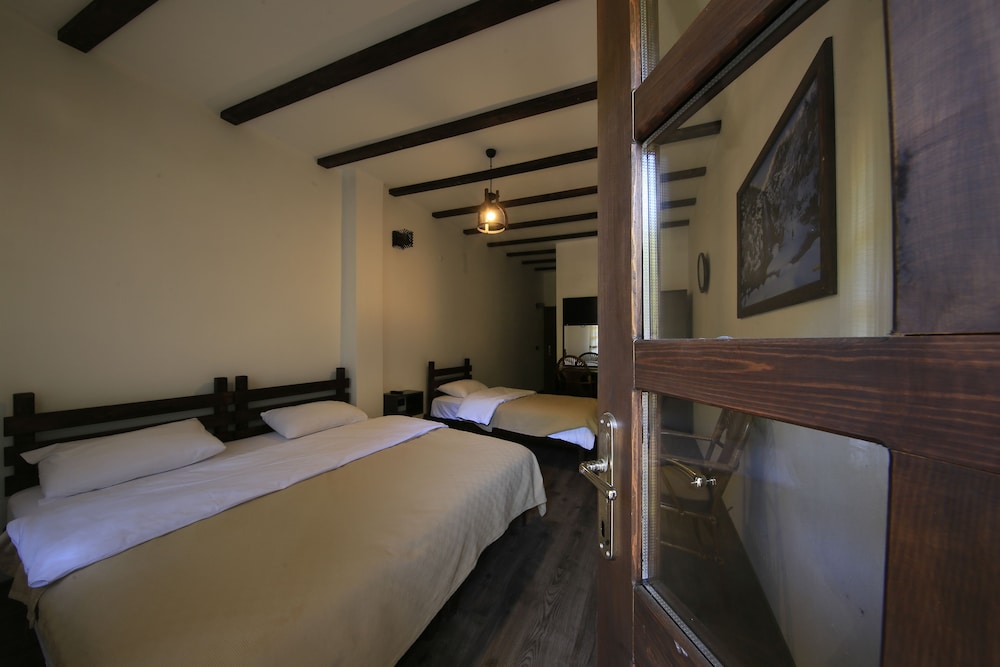 Classic Triple Room photo 1