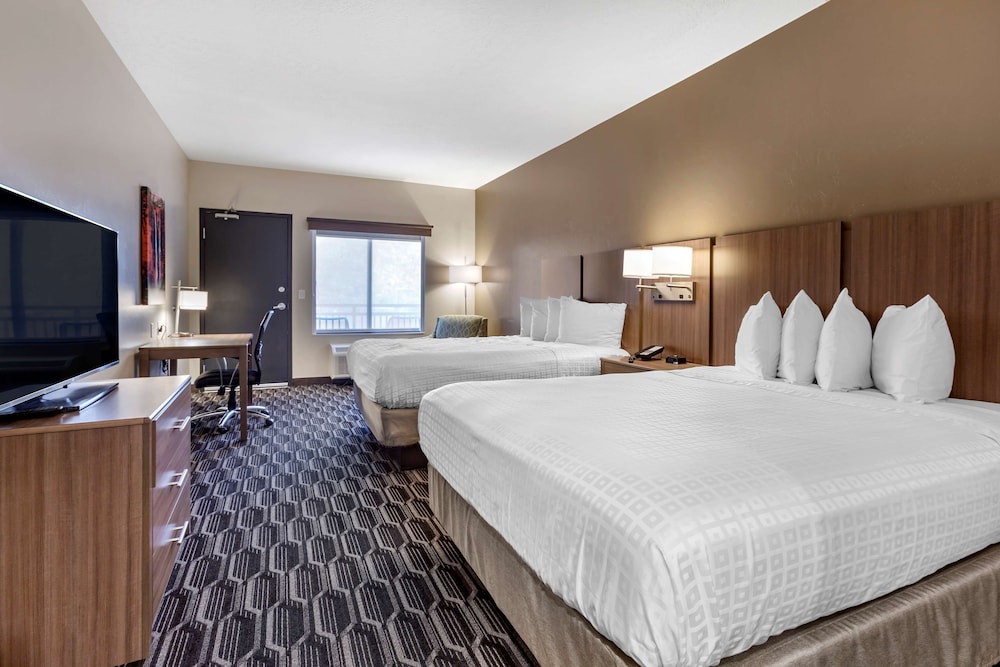 Standard Room, 2 Queen Beds, Non Smoking, Refrigerator & Microwave