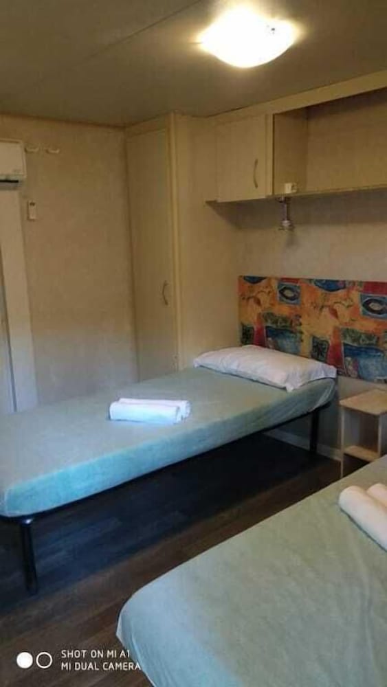 Mobile Home (Mobile hotel)