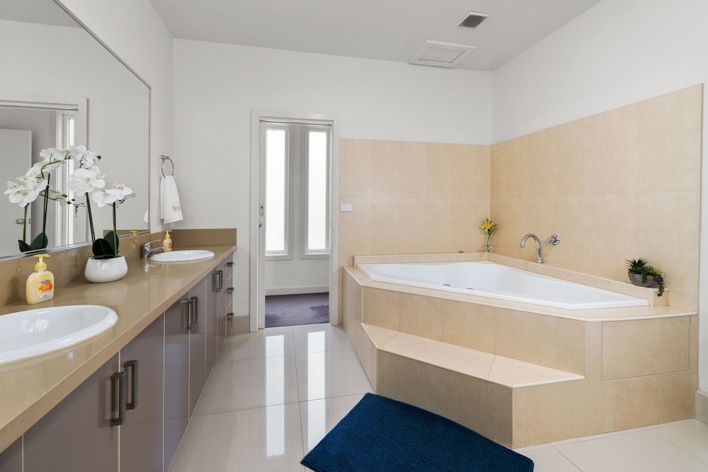Grand Villa photo 3