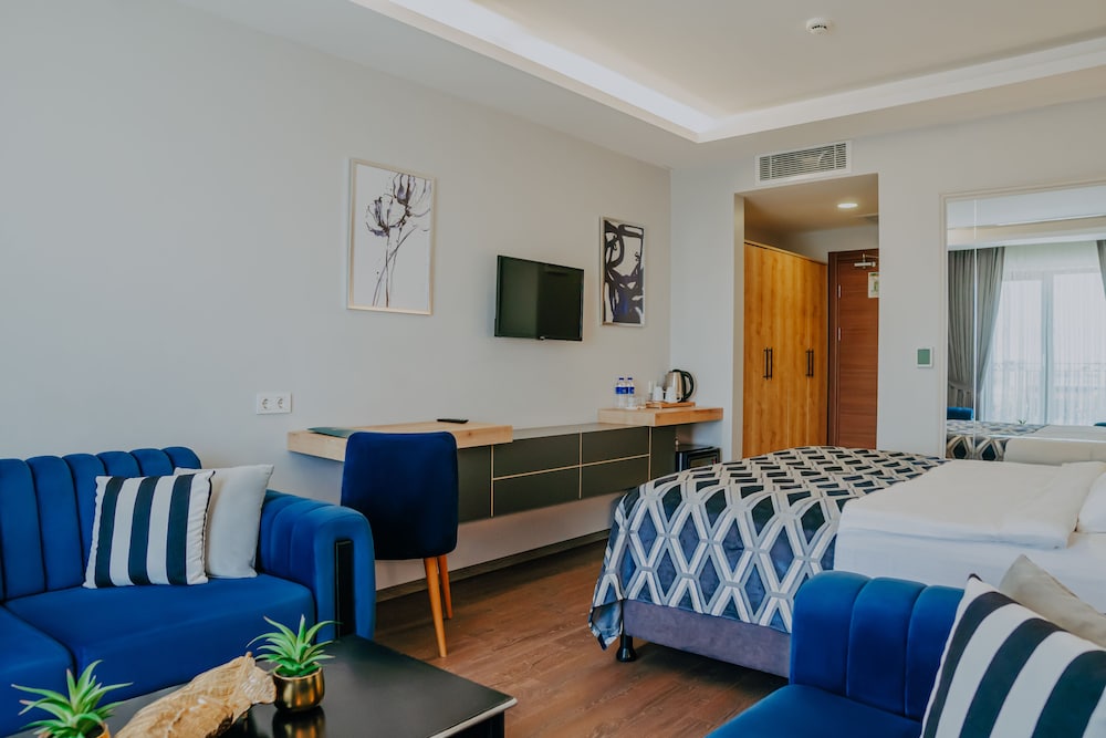 Deluxe Room - Photo 2
