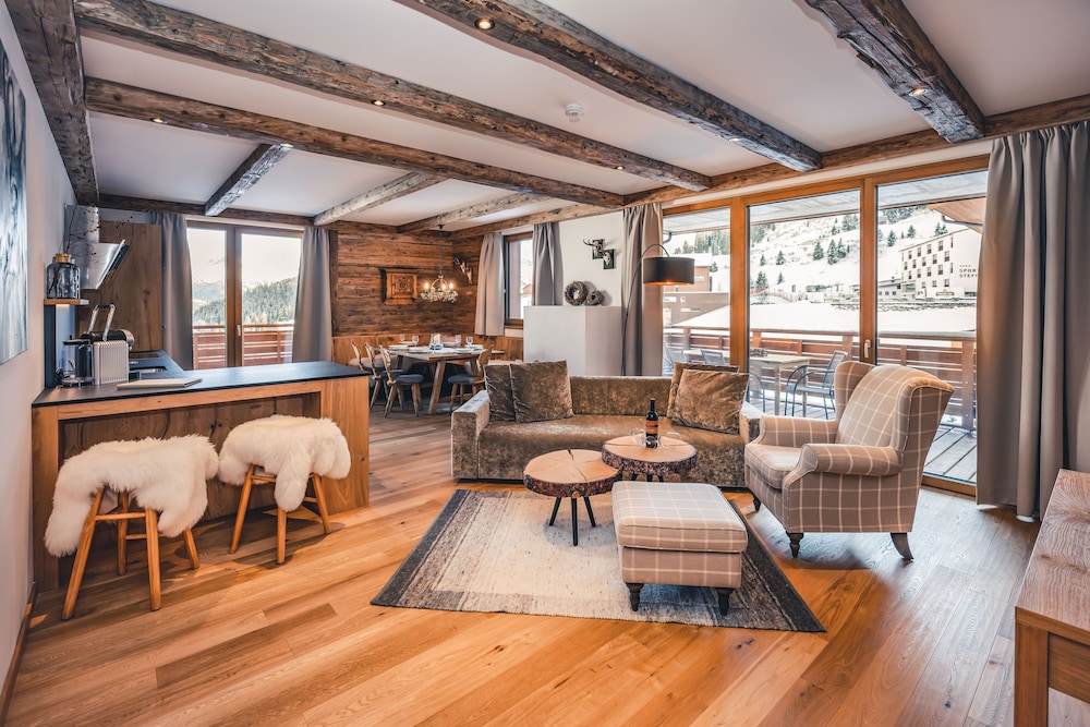 Chalet (XL) photo 1