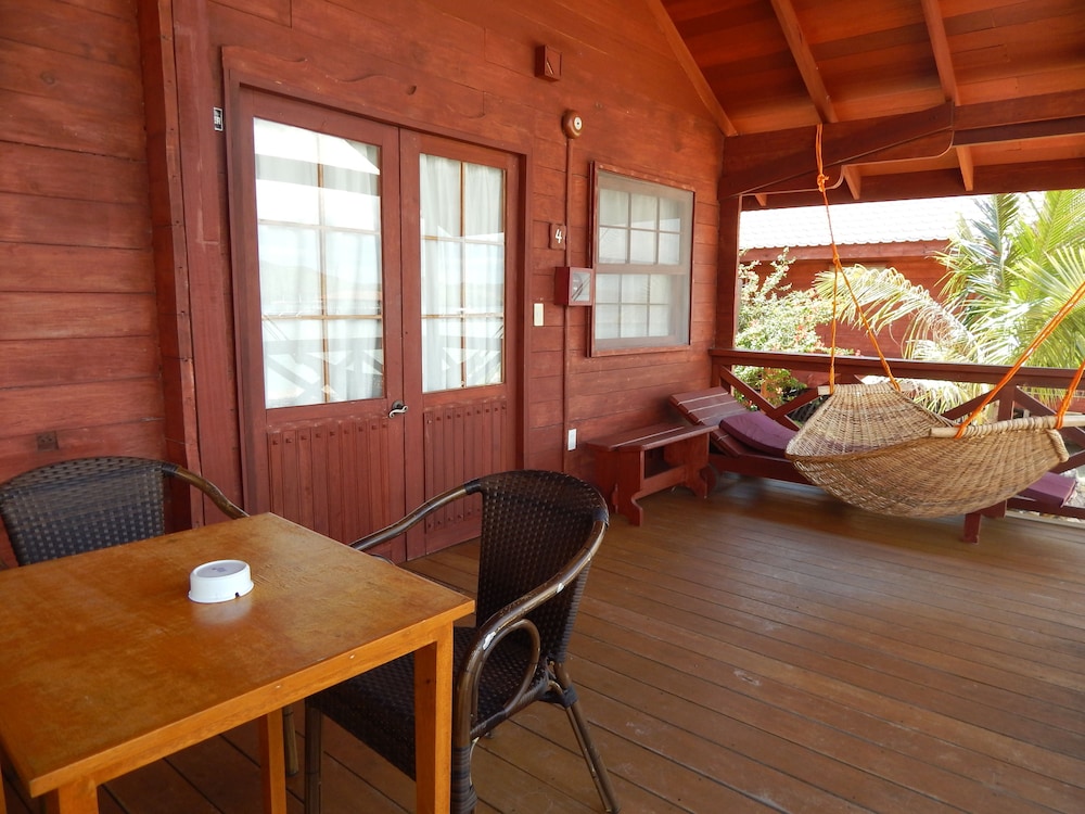 Premier Cedar Cabana photo 2