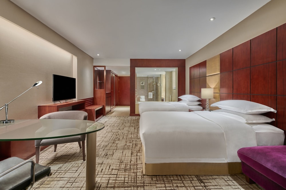 Deluxe Twin Room with Balcony - Photo 3