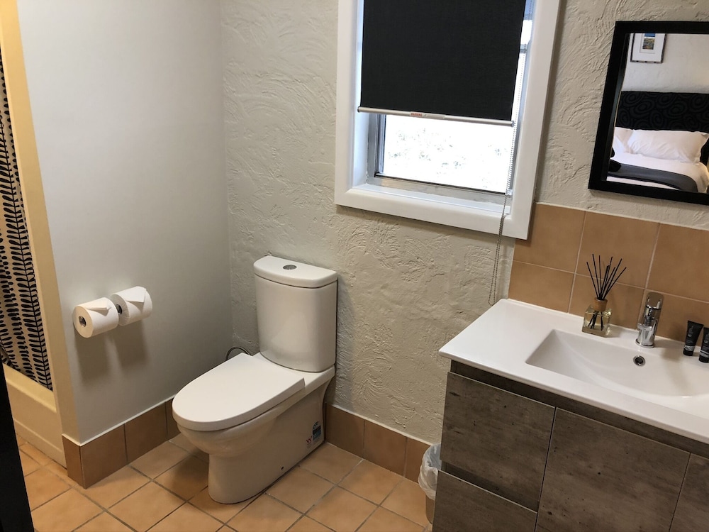 Deluxe Suite, 1 Bedroom, Non Smoking (Deluxe Queen Room) photo 3