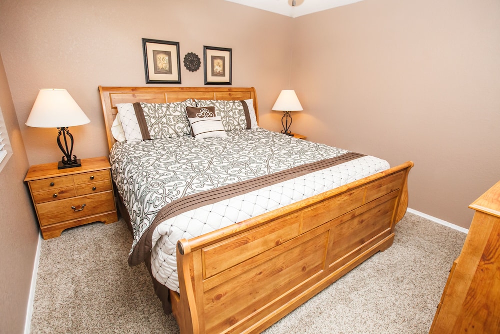 Signature Condo, 2 Bedrooms, Kitchen, Golf View photo 1