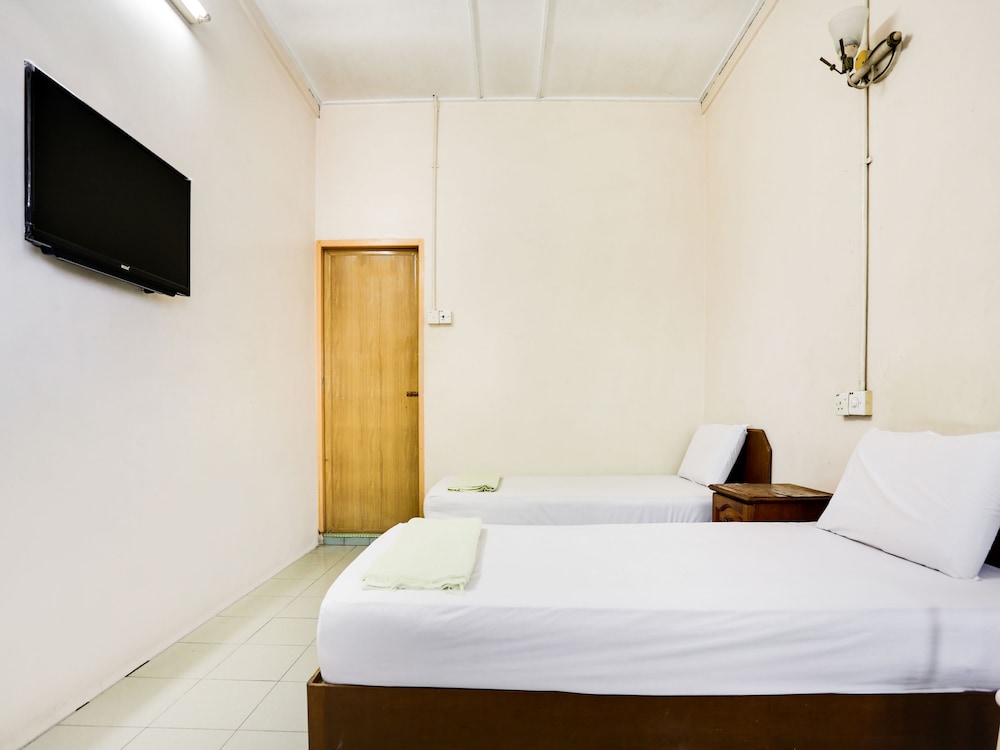 Standard Twin Room photo 3