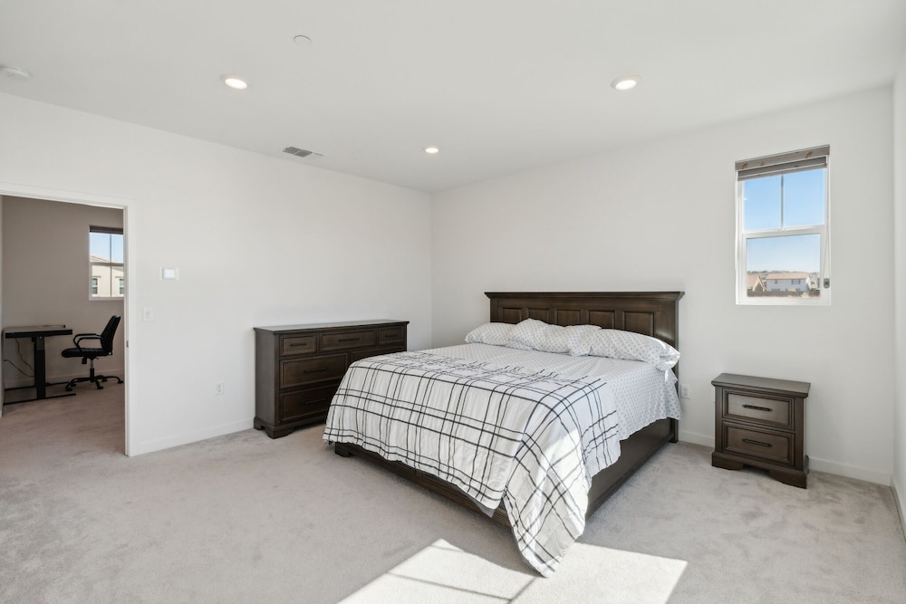 House, 3 Bedrooms photo 1