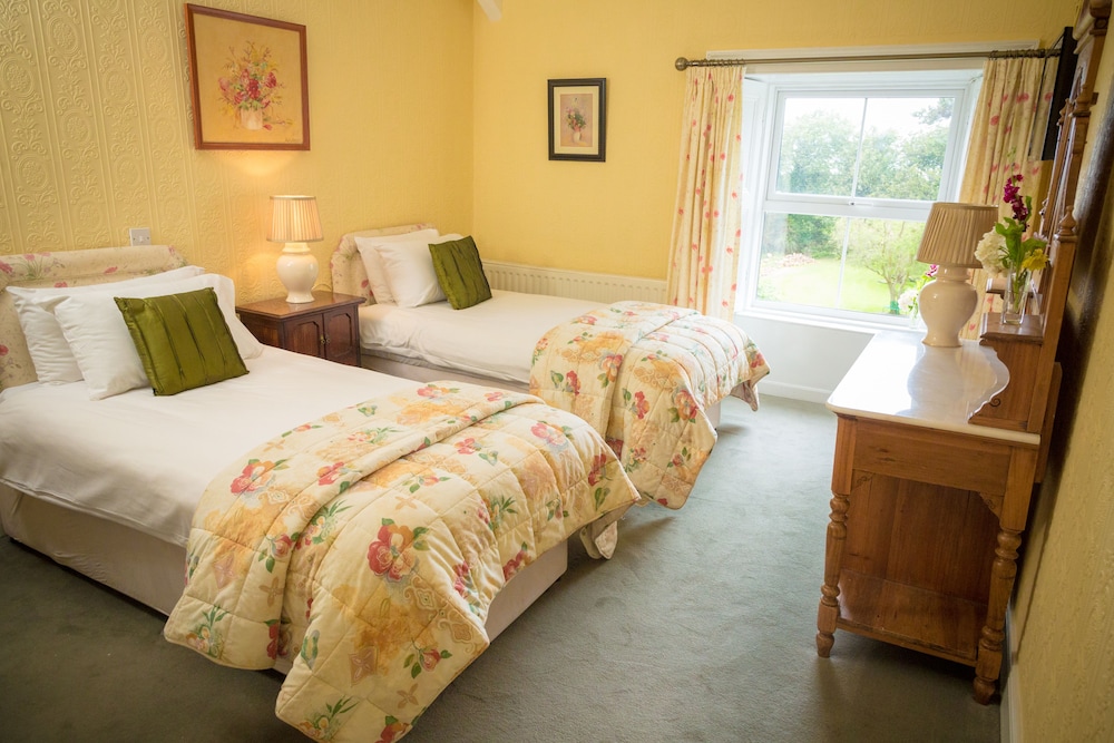 Deluxe Double or Twin Room, Garden View photo 1