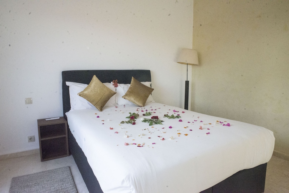 Comfort Double Room, 1 Queen Bed, Balcony, Pool View photo 3