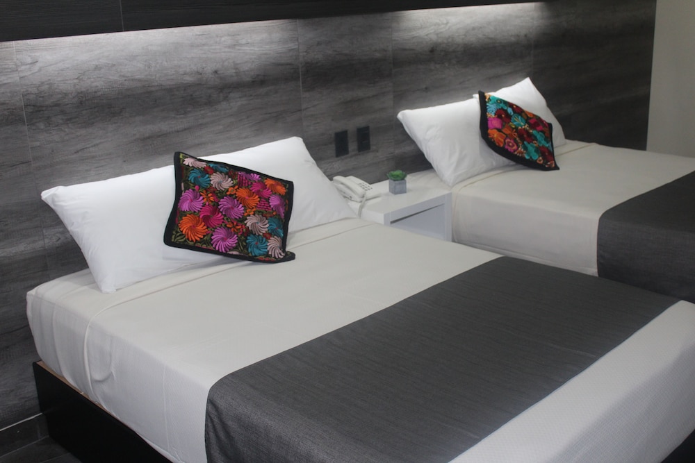 Suite, Multiple Beds photo 3