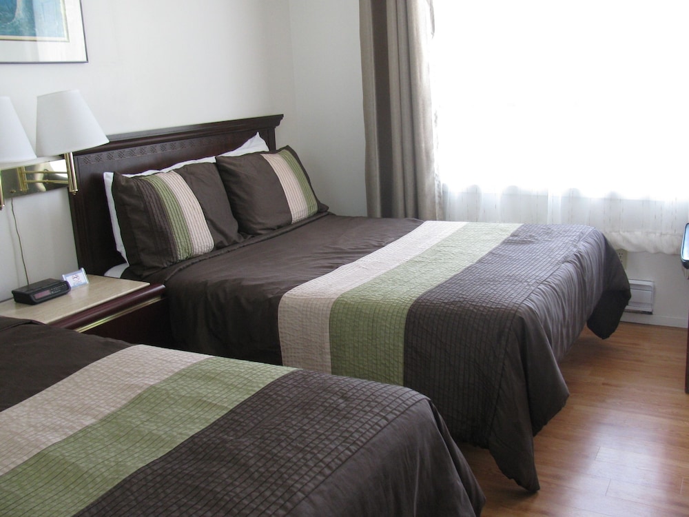 Classic Room, 2 Double Beds photo 2