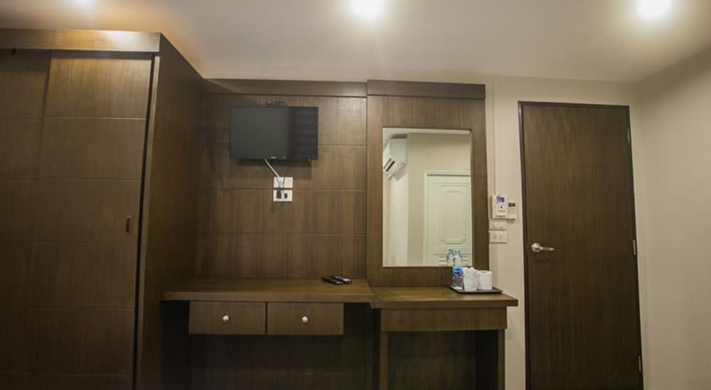 Twin Room with Balcony photo 3