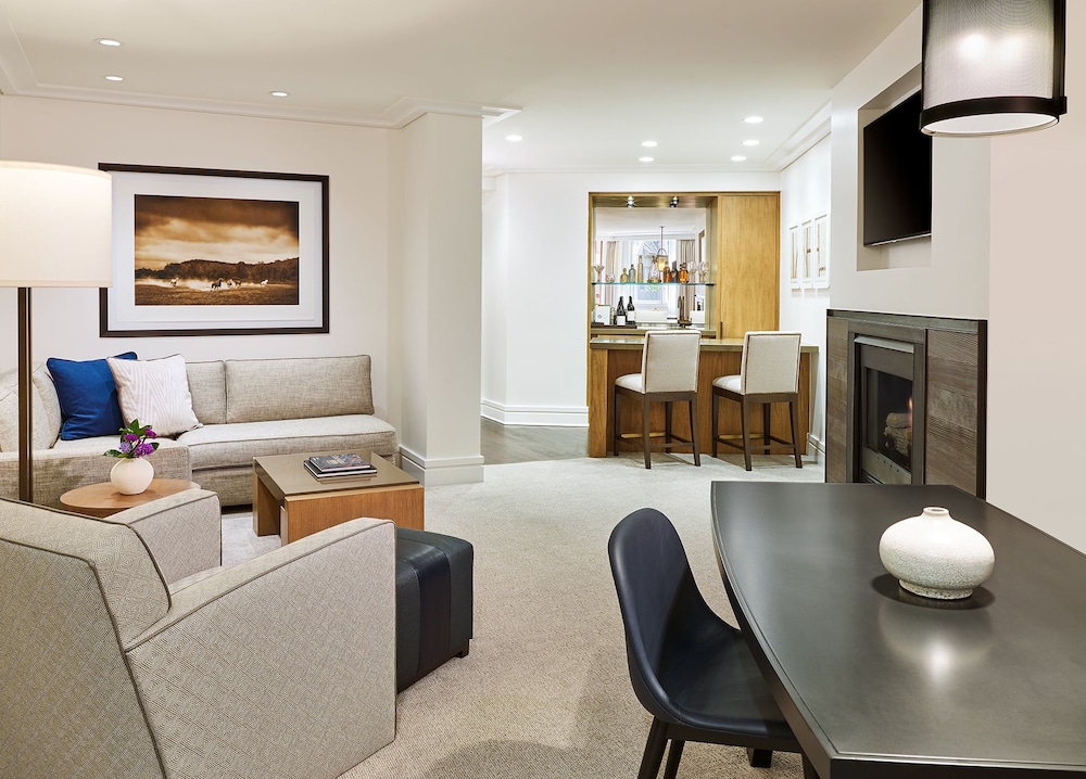 Suite, 1 Bedroom (Mountain Side)