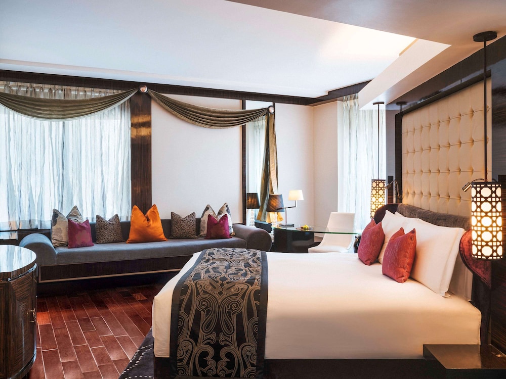Junior Suite, 1 King Bed