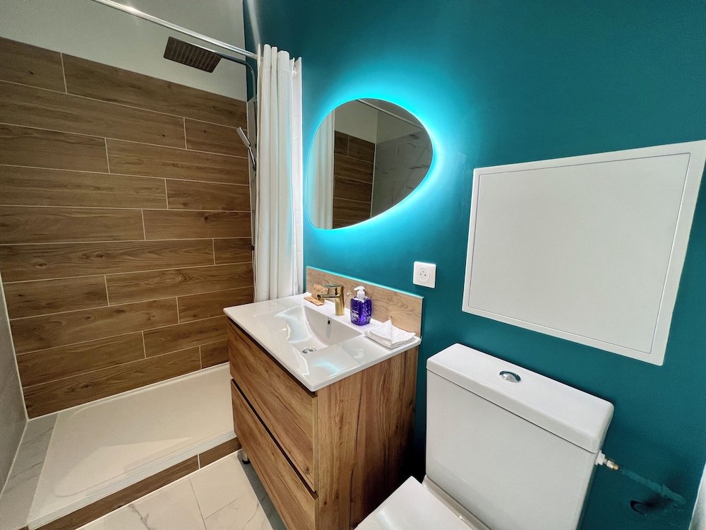 Comfort Room photo 2