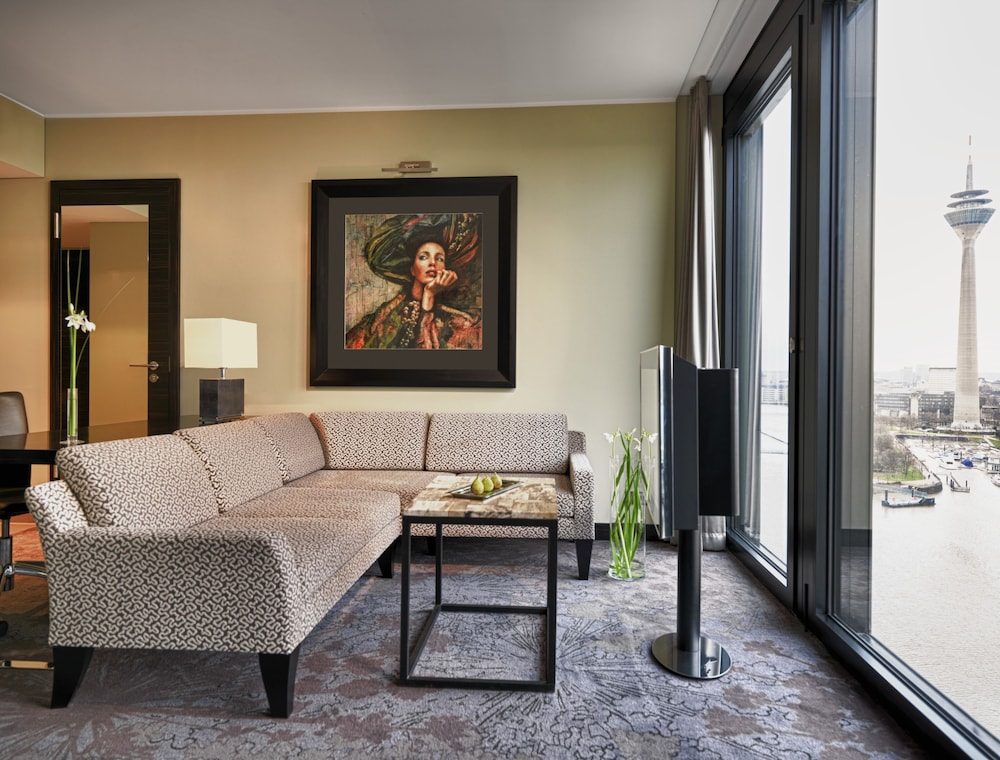 Regency, Suite, 1 King Bed