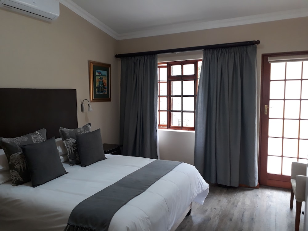 Comfort Room, 1 Bedroom (Queen Room) photo 1