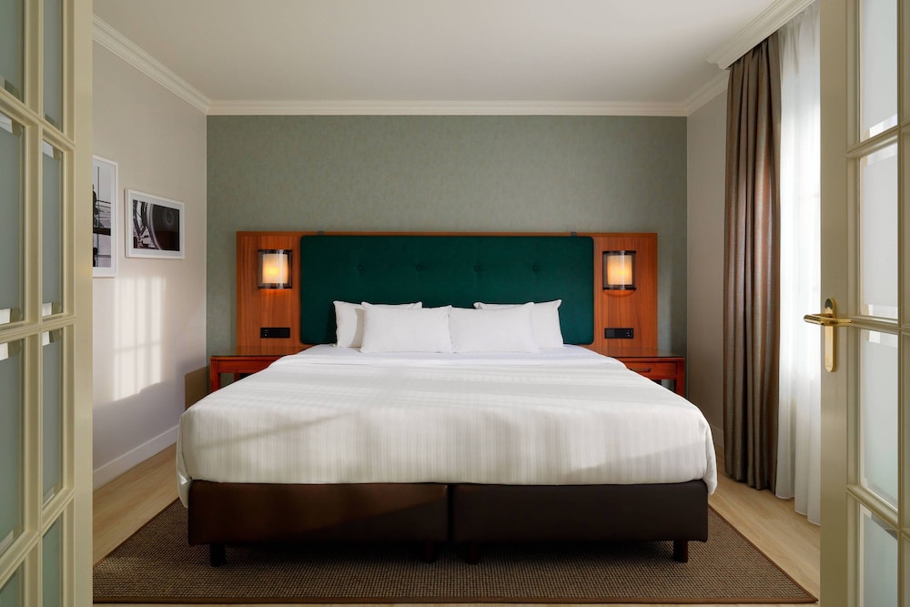 Suite, 1 Bedroom photo 3