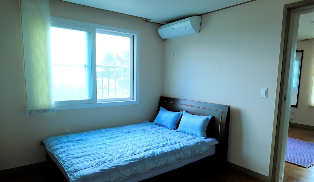 Room (15 PY) photo 1