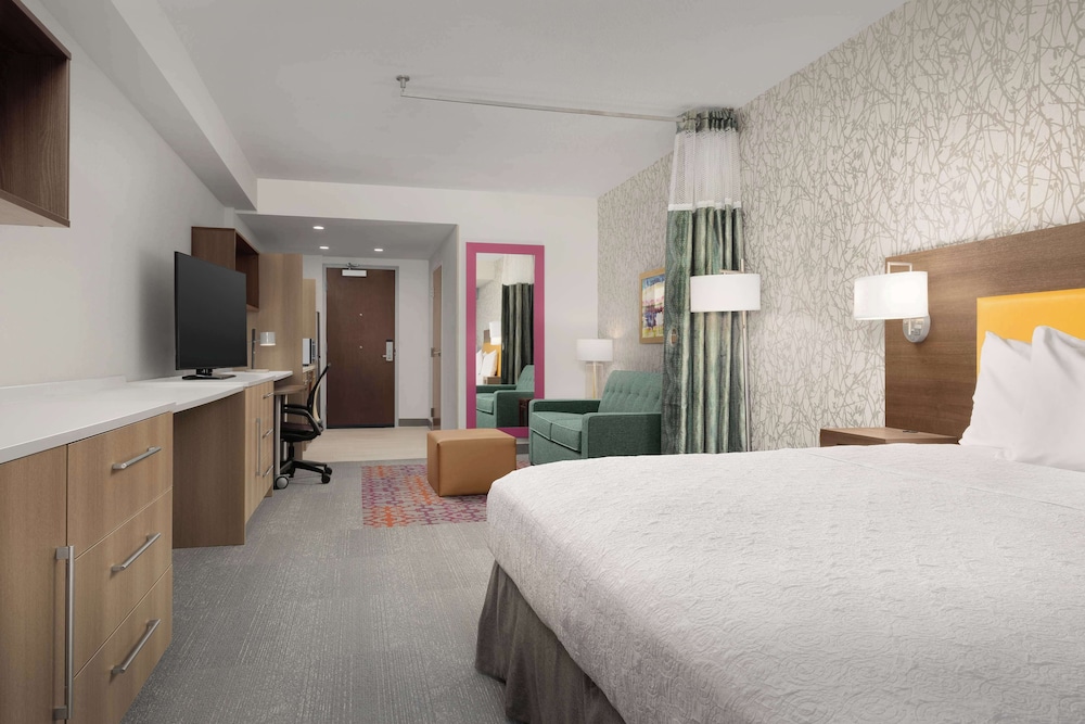 Studio, 1 King Bed, Accessible, Bathtub (Mobility & Hearing)