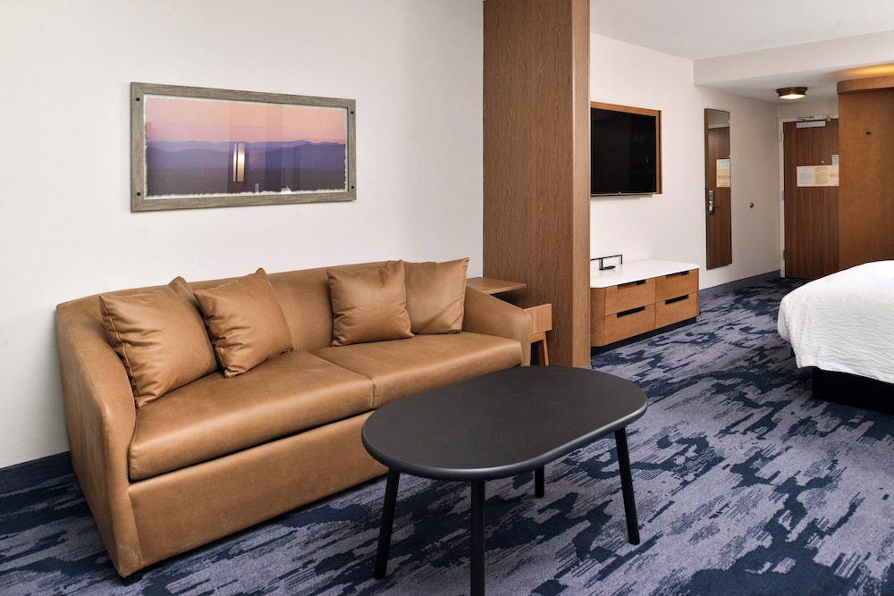 Suite, 1 King Bed with Sofa bed (Mobility/Hearing Accessible, Tub) photo 2