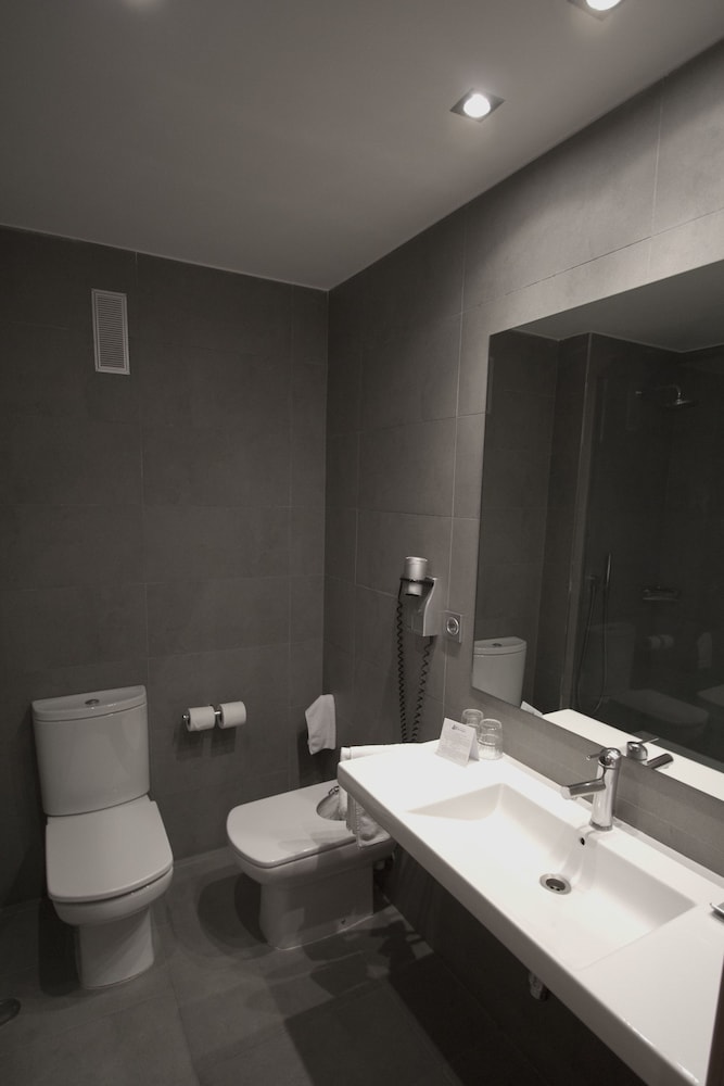 Apartment (6A) - Photo 7