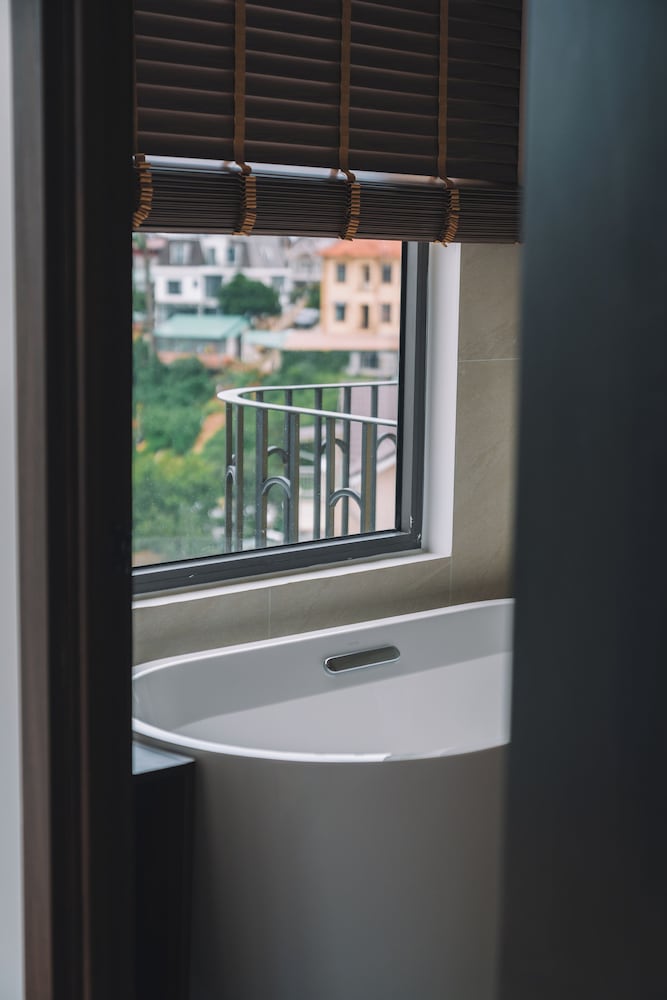 Premium Double Room - Photo 17
