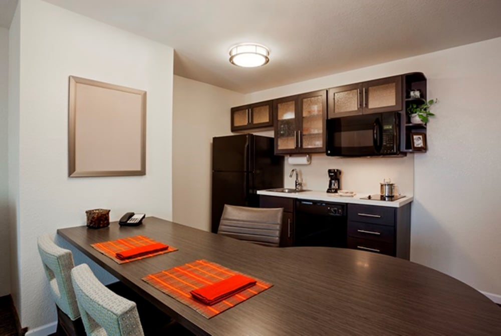 Suite, 1 Queen Bed with Sofa bed photo 2