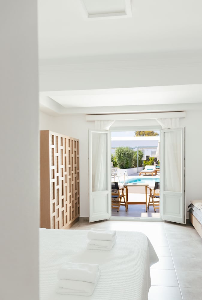 Executive Suite, Private Pool - Photo 9