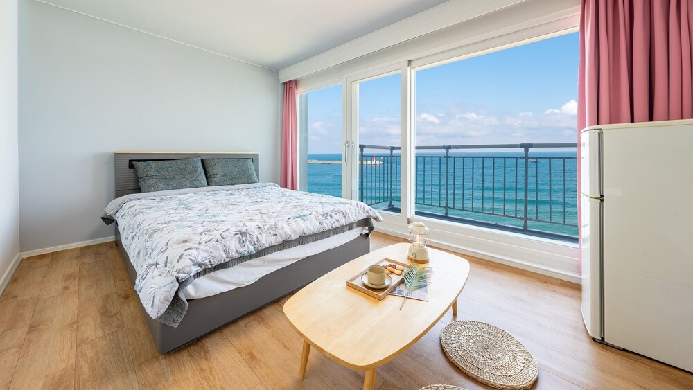 Basic Room, 1 Bedroom (401(Oceanview)) photo 1