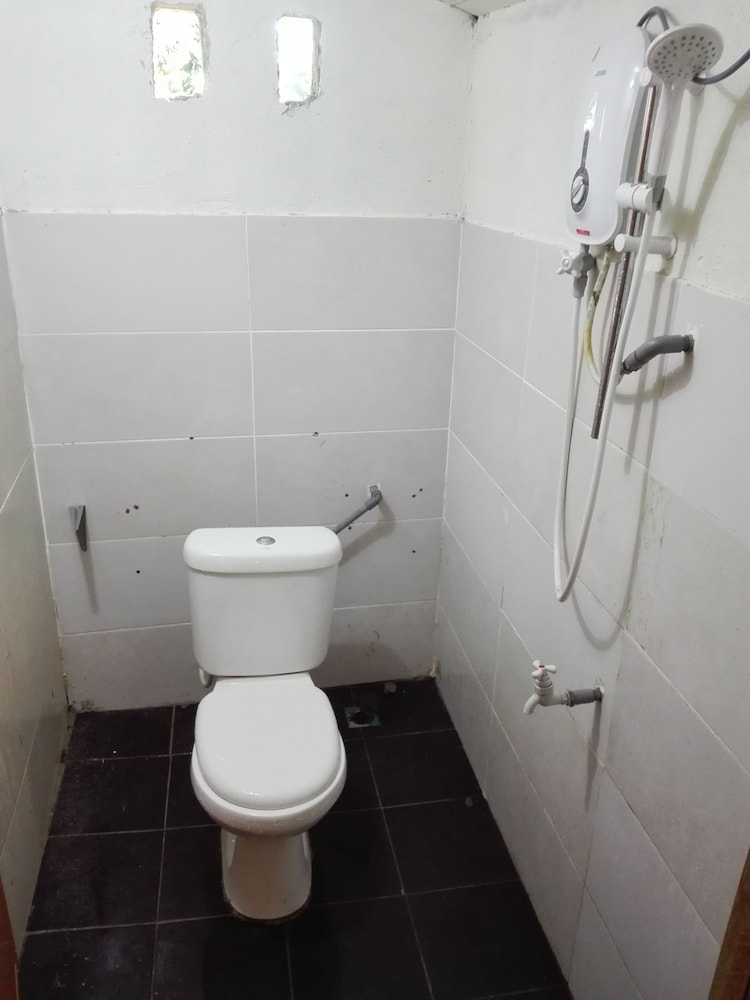 Superior Room (With Private Bathroom) photo 3