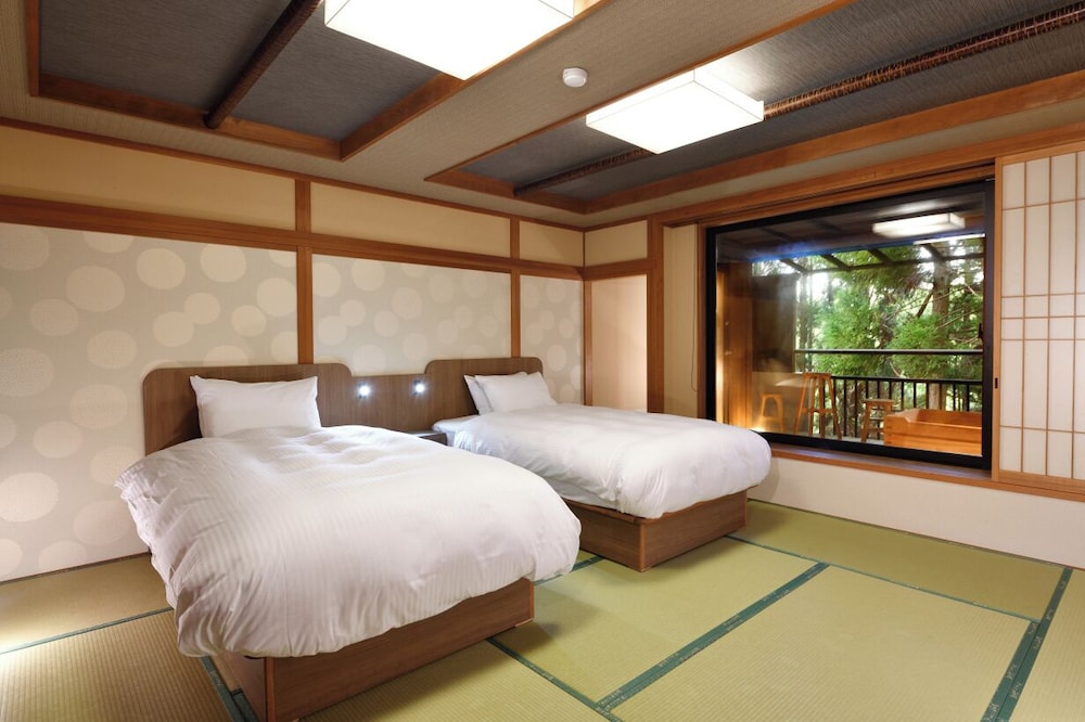 [Hana] Japanese Style Twin Bed Room with Private Open-Air Bath