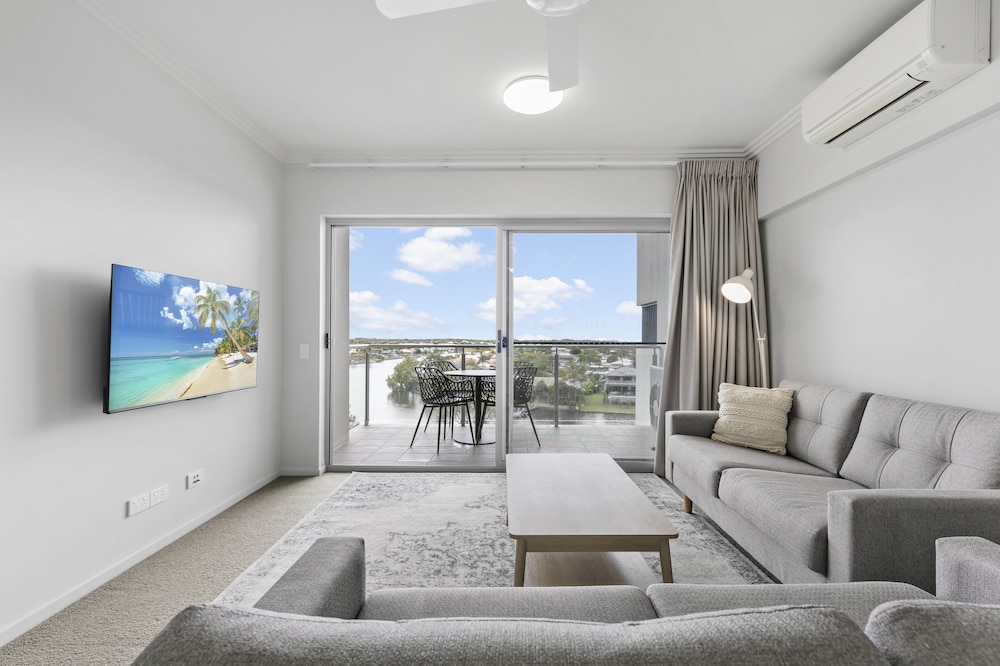 1 Bedroom Apartment on Saltwater photo 3