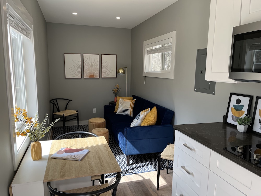 House, 1 Bedroom (No pets, tiny house, linens included) photo 1