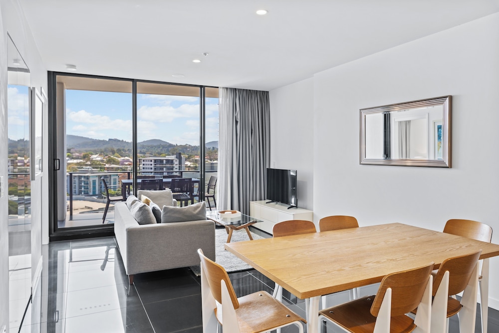 Apartment, Balcony, City View