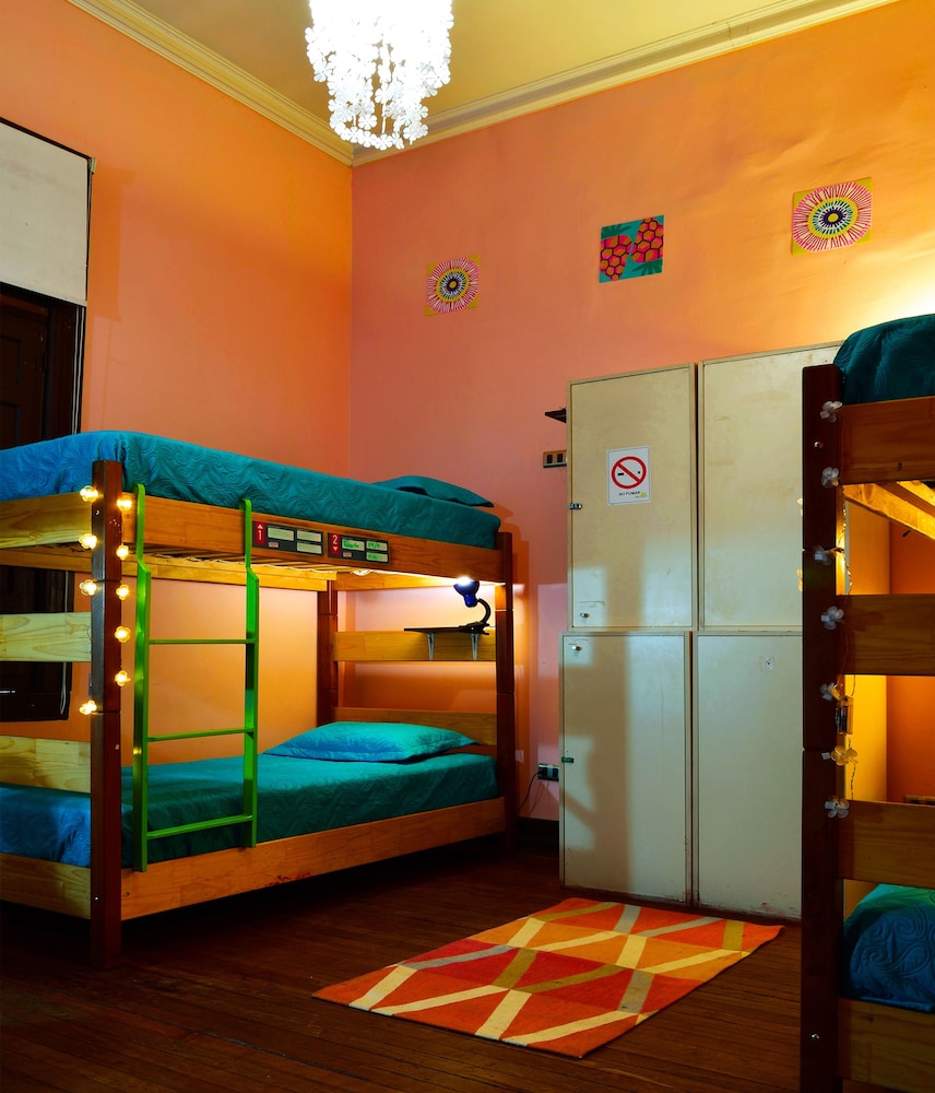 Dorm Estandar Femenino 6 Adultos B/C photo 3