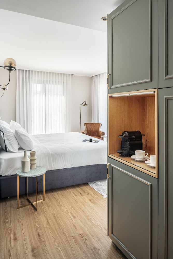 Premium Room, Balcony - Photo 5
