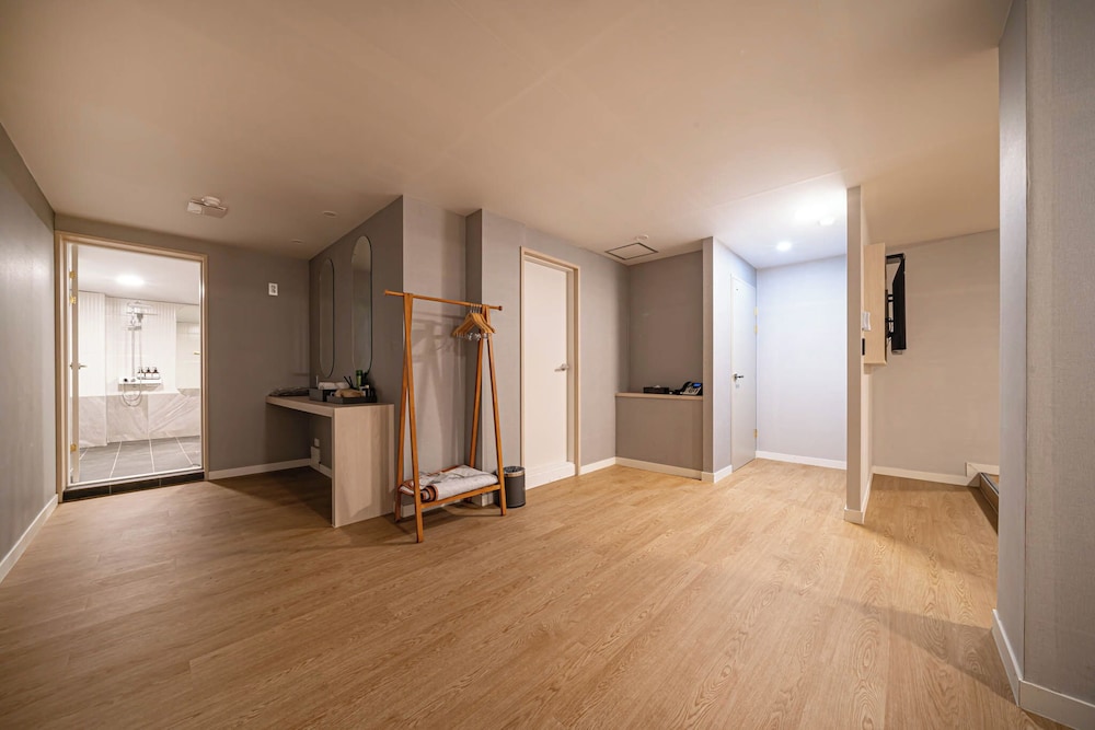Cozyville (Annex) - Ground Floor Heritage