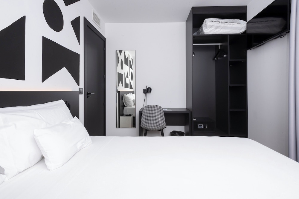 Family Apartment, 2 Bedrooms - Photo 1