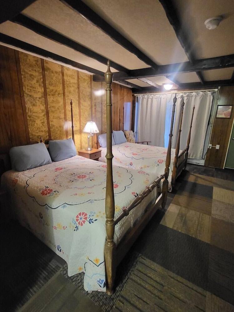 Standard Double Room, 2 Double Beds photo 1
