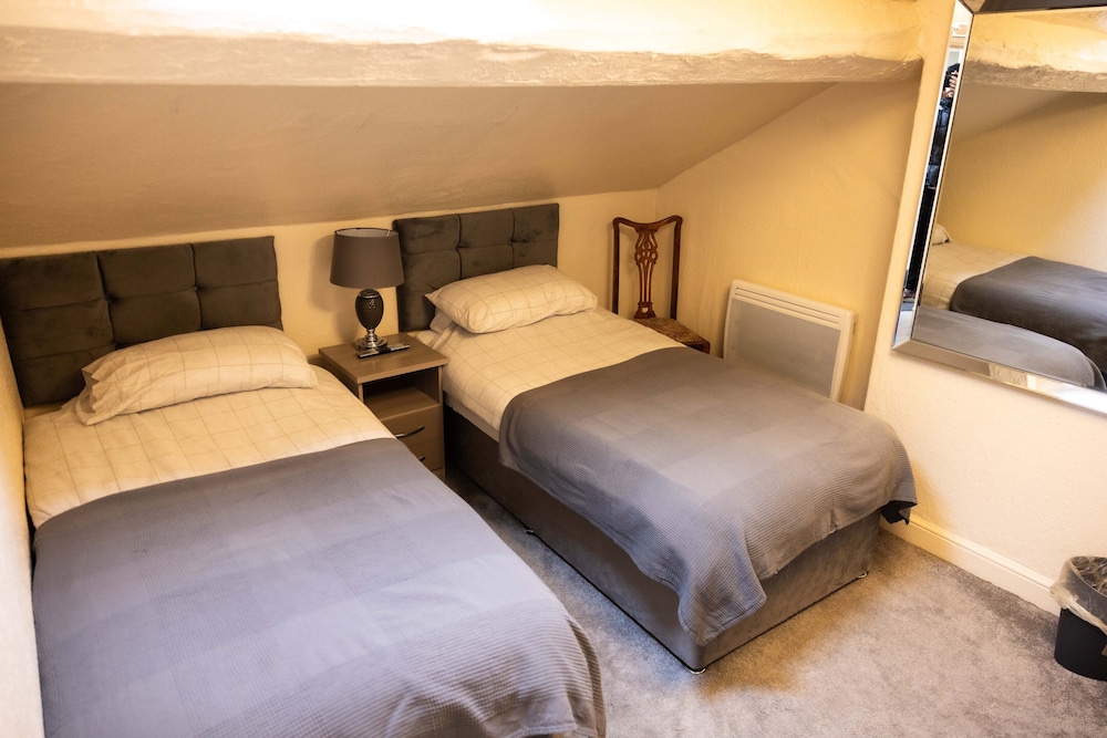 Double Room 5 photo 2