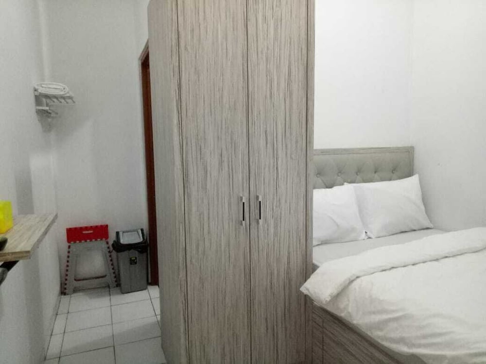 Standard Single Room - Photo 8