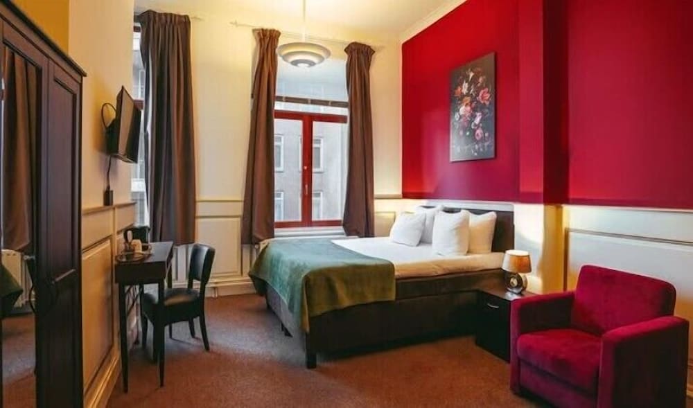 Superior Double or Twin Room, 1 Queen Bed, Non Smoking photo 3